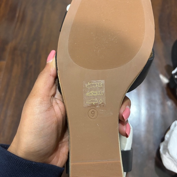 Madewell The Joan Sandal - Picture 7 of 9